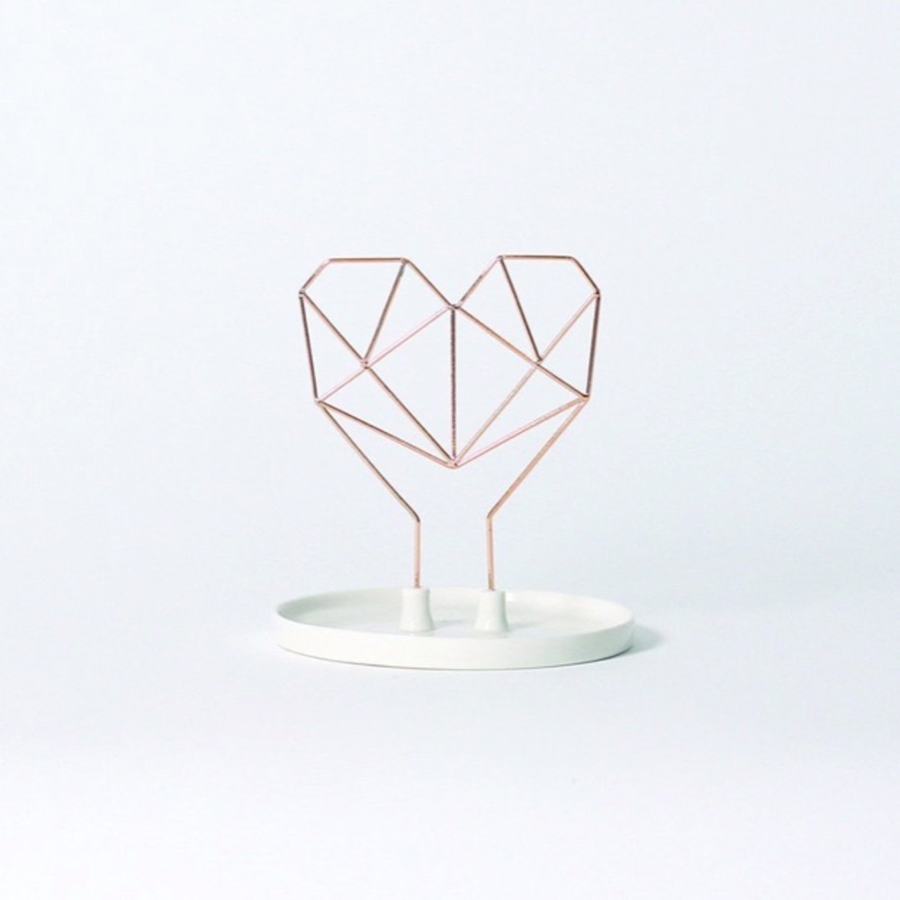 Minimalistic Jewelry organizer